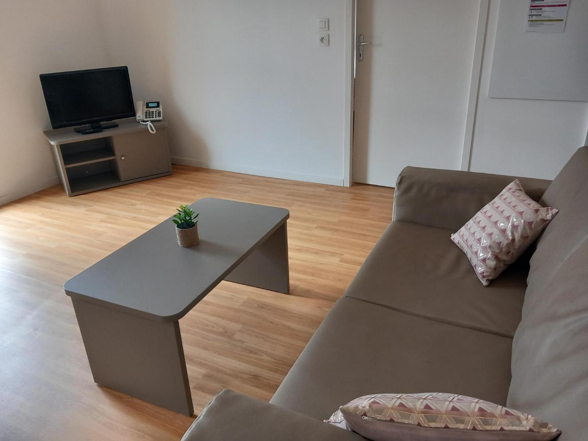 Residence Services Seniors Espace Et Vie Le Mans Dış mekan fotoğraf